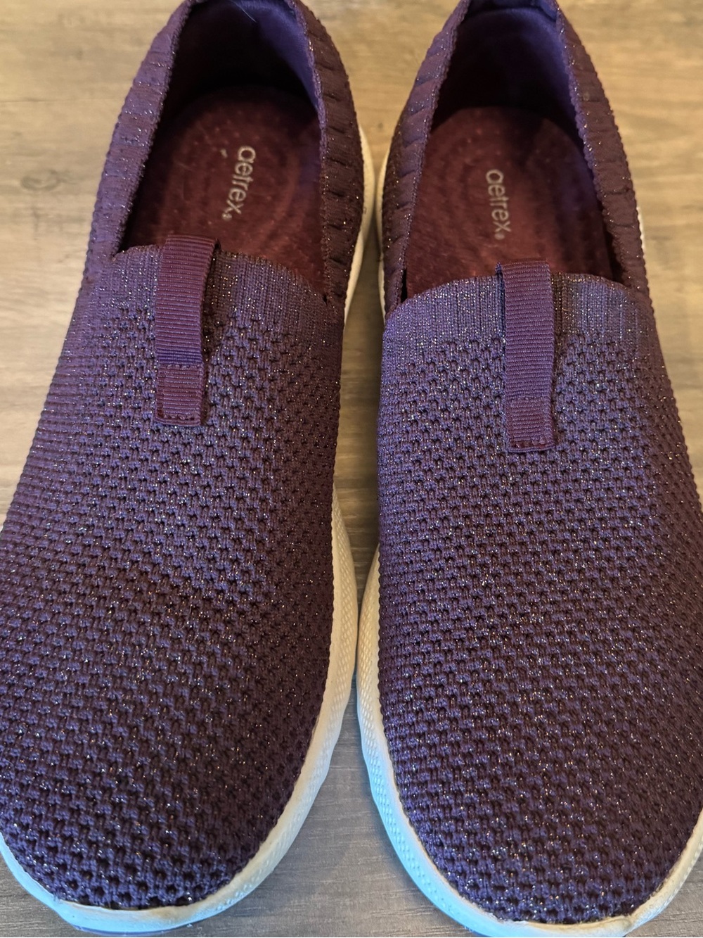 Aetrex slip on knit comfort shoes- 39